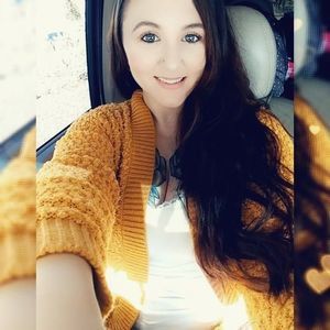 Meet your Posher, Elizabeth